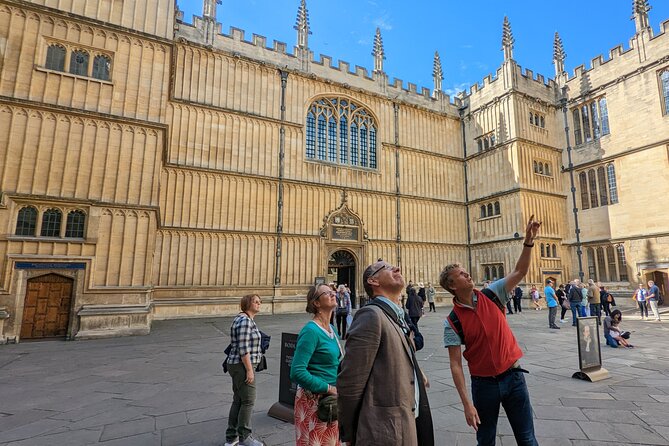 Solo Travellers- Meet New Faces for Oxford Social Walk Plus Pub - Common questions