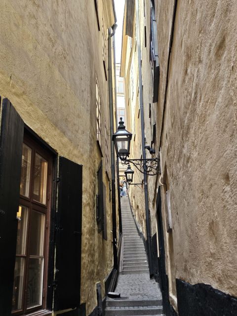 Stockholm: Gamla Stan Secrets and Old Town Walking Tour - Common questions