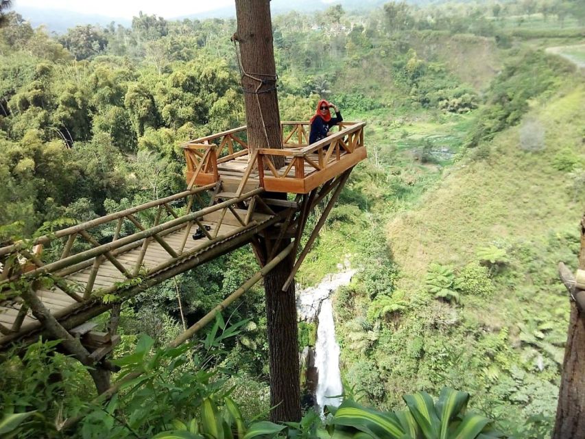 Sunrise Borobudur Hill - Waterfall - Common questions