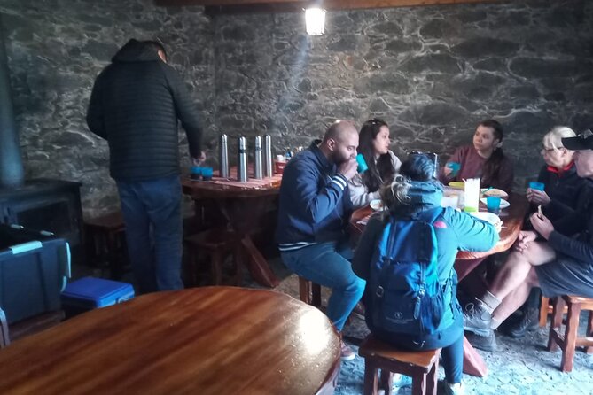 Sunrise Tour at Pico Do Arieiro With Coffee/Tea and Breakfast Included - Host Responses