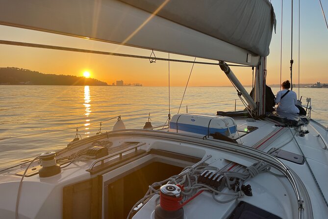 Sunset Boat Tour in Lisbon With Wine - Sunset Boat Tour Highlights