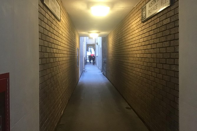 The Ghosts of the Secret Alleyways of Old London Town - Dark Secrets Unearthed