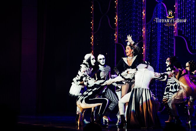 Tiffanys Show Pattaya: The World Class Best Show in Pattaya - Performers and Costumes