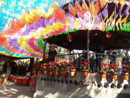 Tlaquepaque Magic Town: Artisans, Traditions, Architecture - Common questions