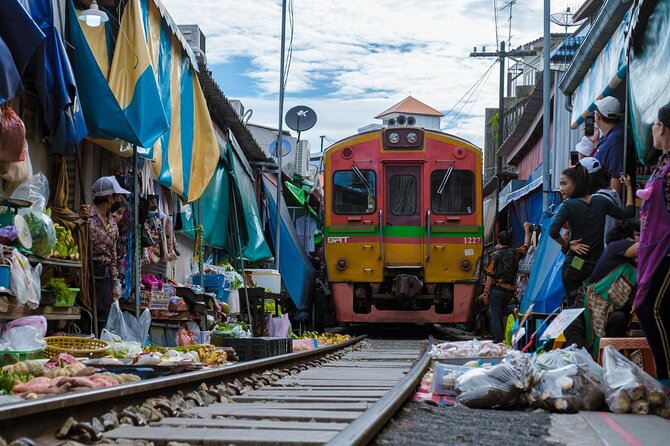 Tour in Maeklong Railway, Floating Market and Ayutthaya - Last Words