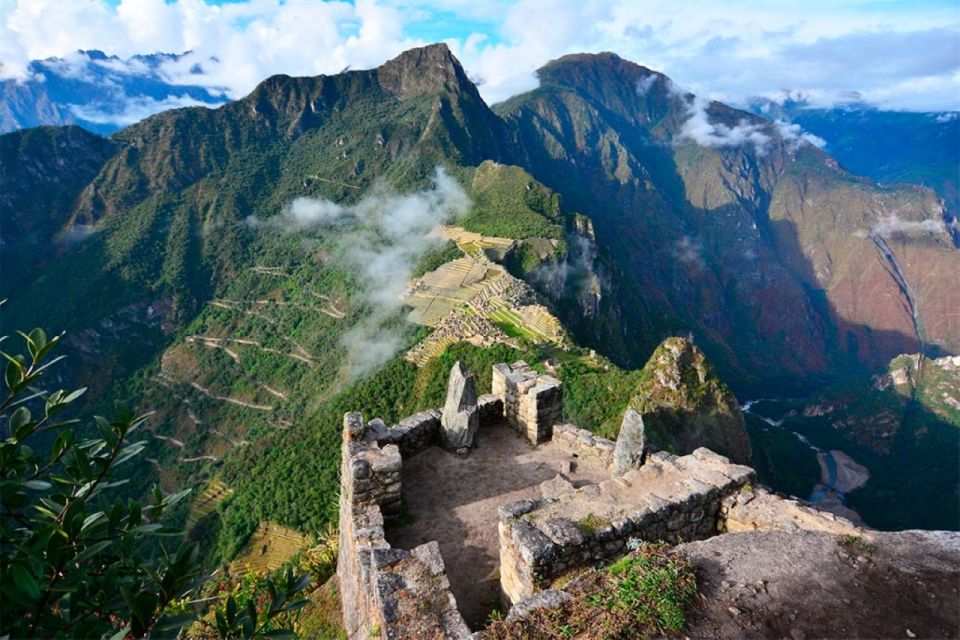 Tour Machu Picchu Mountain of Huayna Picchu 2 Days - Common questions