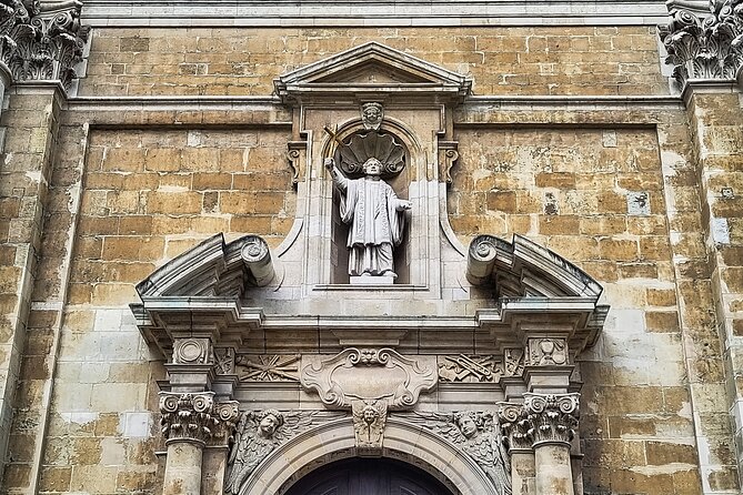 Tour of Historical Bruges Knowing the Jerusalem Chapel - Meeting and Pickup Details