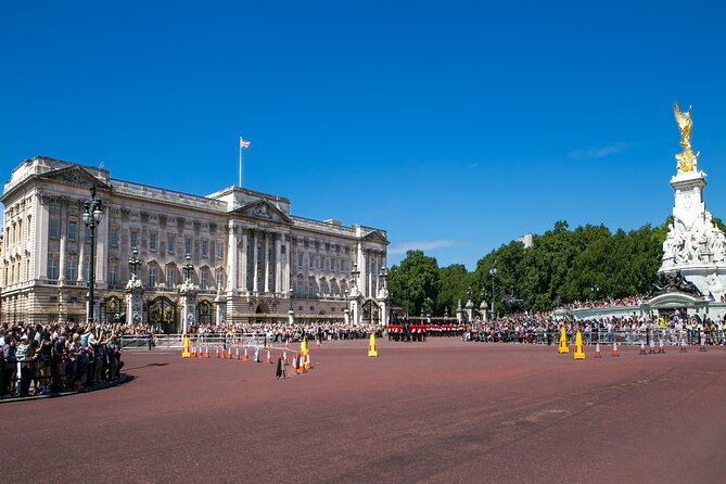 Tour of London: Westminster Abbey, Big Ben, Buckingham Palace - Common questions