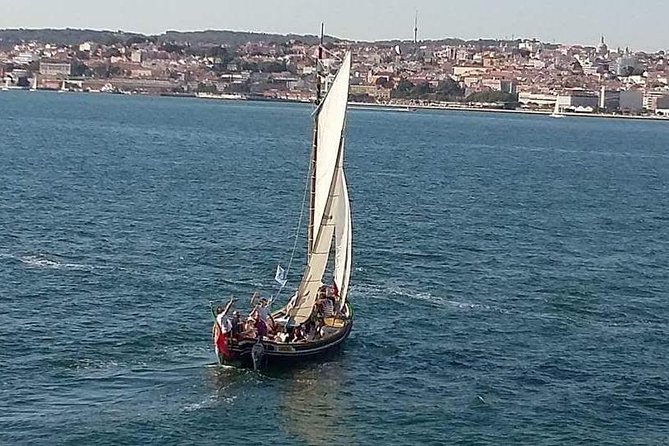 Traditional Lisbon Boat Experience - Exclusive - Common questions