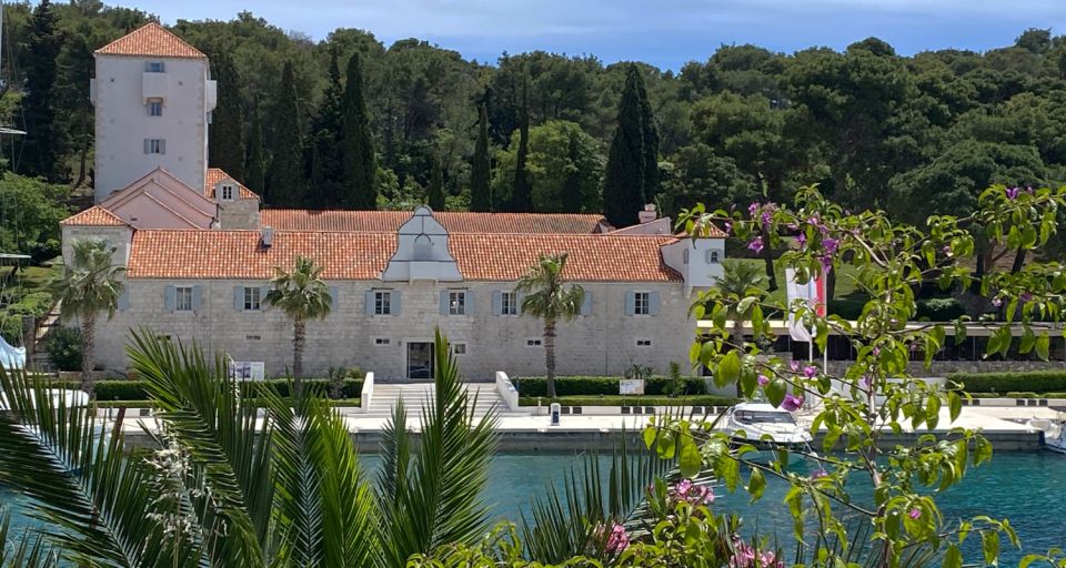 Trogir: White Lagoon, Maslinica & Blue Lagoon Speedboat Tour - Additional Information