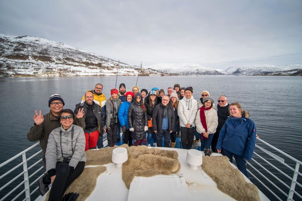 Tromsø: Wildlife Bird Fjord Cruise With Lunch and Drinks - Dining Experience Onboard