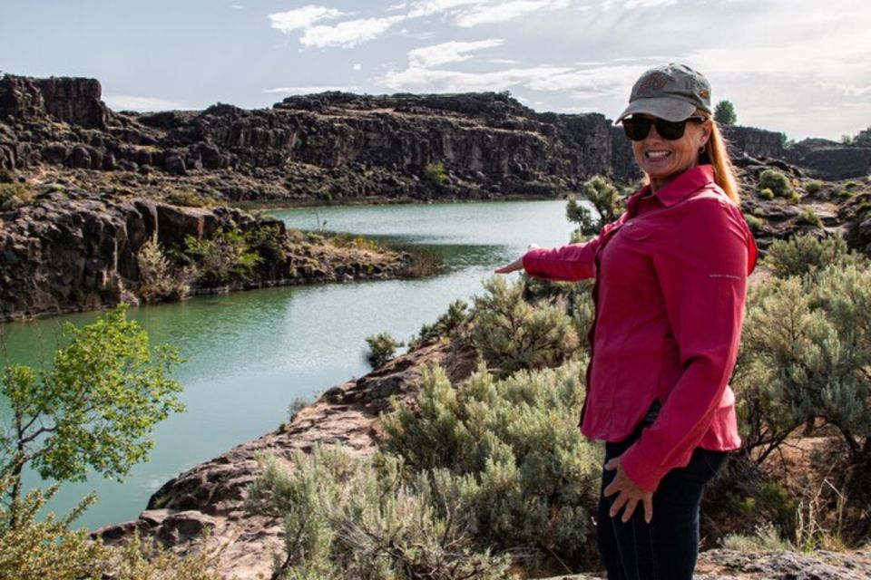 Twin Falls: Dierkes Lake Hike & Shoshone Falls Guided Tour - Tour Details