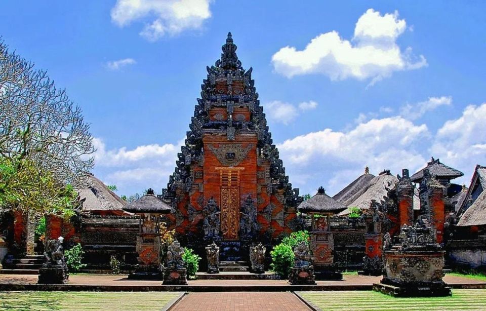 Ubud : Monkey Forest, Temple, Rice Terrace and Art Village - Travel Information Highlights