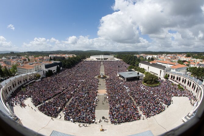 VAN PRIVATE TOUR Fátima, Nazaré & Óbidos - Additional Services