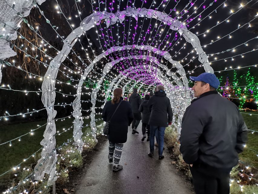 Vancouver: Christmas Tour With Light Festival Entrance - Common questions