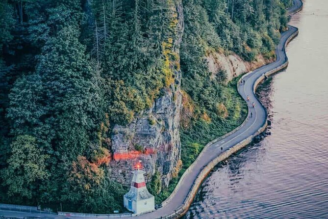 Vancouver City Tour- Capilano Bridge (included) Chinese/Eng - Tour Language Options