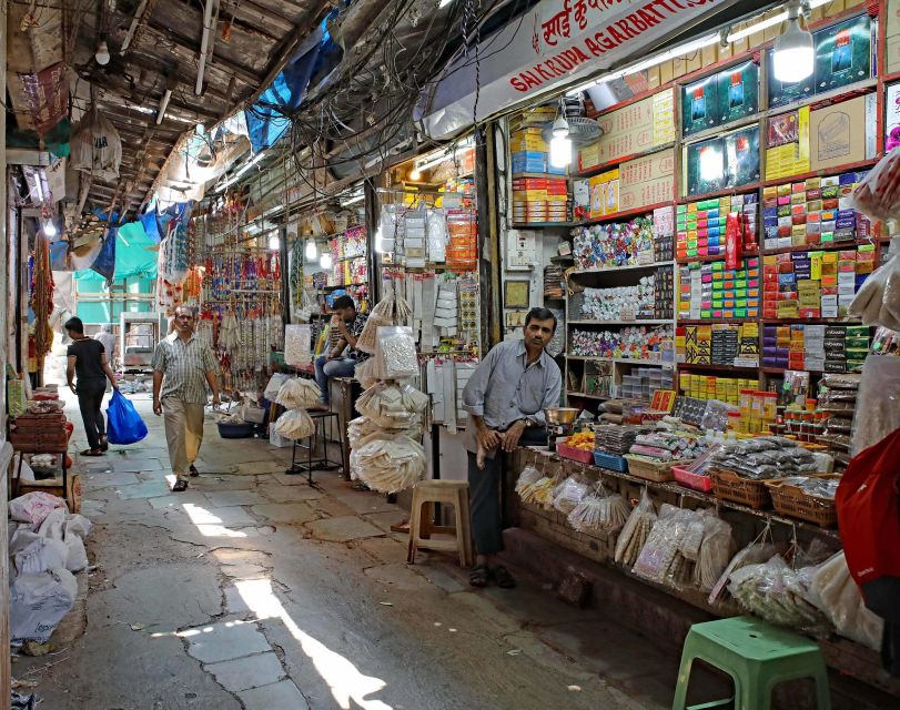 Vibrant Markets of Mumbai (2 Hours Guided Walking Tour) - Inclusions in the Guided Tour
