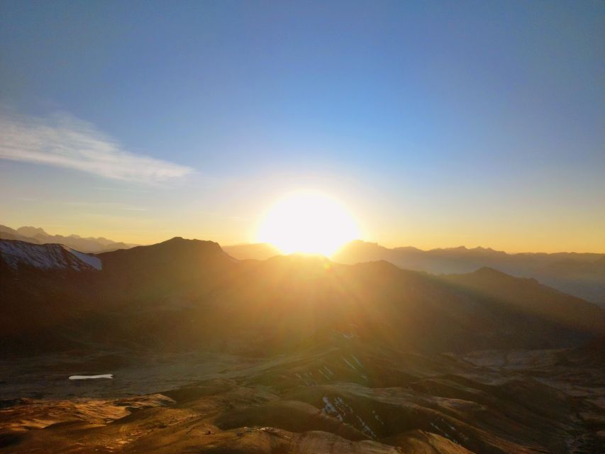 Vinicunca: Serene Sunrise Without Crowds. - Common questions