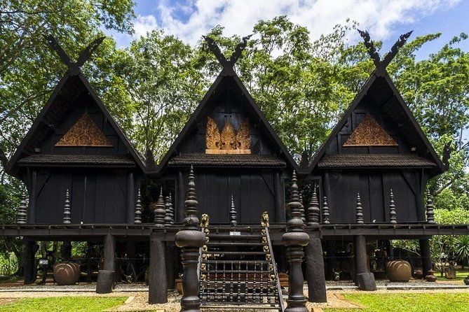 White Temple-Black House & Blue Temple Tour From Chiang Mai - Common questions