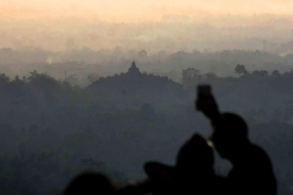 Yogyakarta: Borobudur Sunrise, Merapi Volcano & Prambanan - Borobudur Sunrise Experience