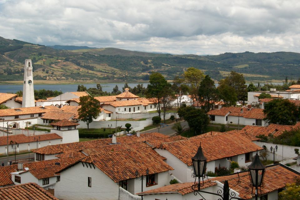 Zipaquirá & Lake Guatavita: Transportation Day Trip - Directions