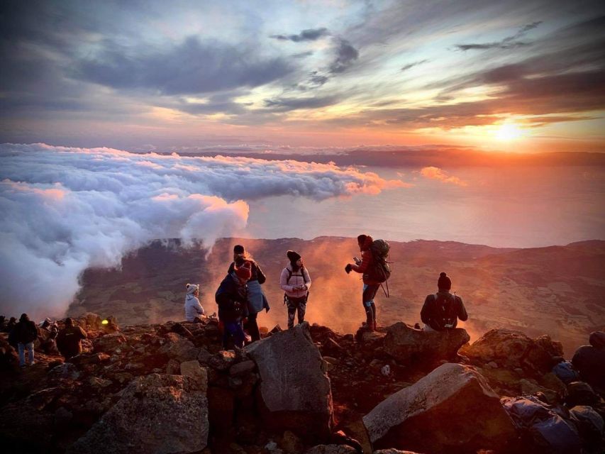 7 Hour Hike Pico Mountain and Piquinho 2351 Meters - Key Points