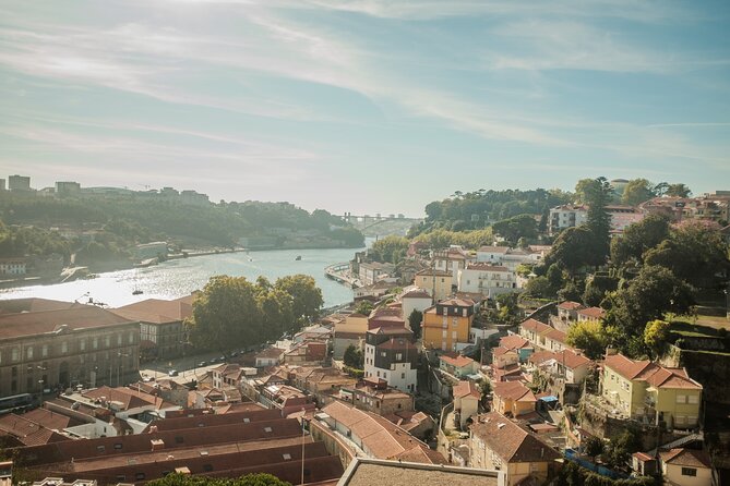3-Hour Guided Walking Tour of the BEST of Porto - Common questions
