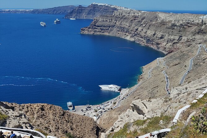 5 Hours Private Guided Tour Around Santorini - Booking Policies