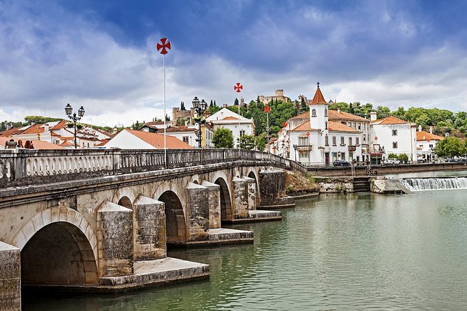 6-Day North Portugal Tour: Porto, Braga, Fátima, Coimbra, Guimaraes, Aveiro and Batalha, From Lisbon - Directions and Itinerary Details