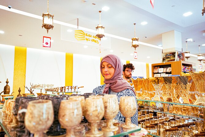 Abu Dhabi Sightseeing Tour: Sheikh Zayed Mosque, Heritage Village & Dates Market - Dates Market Experience