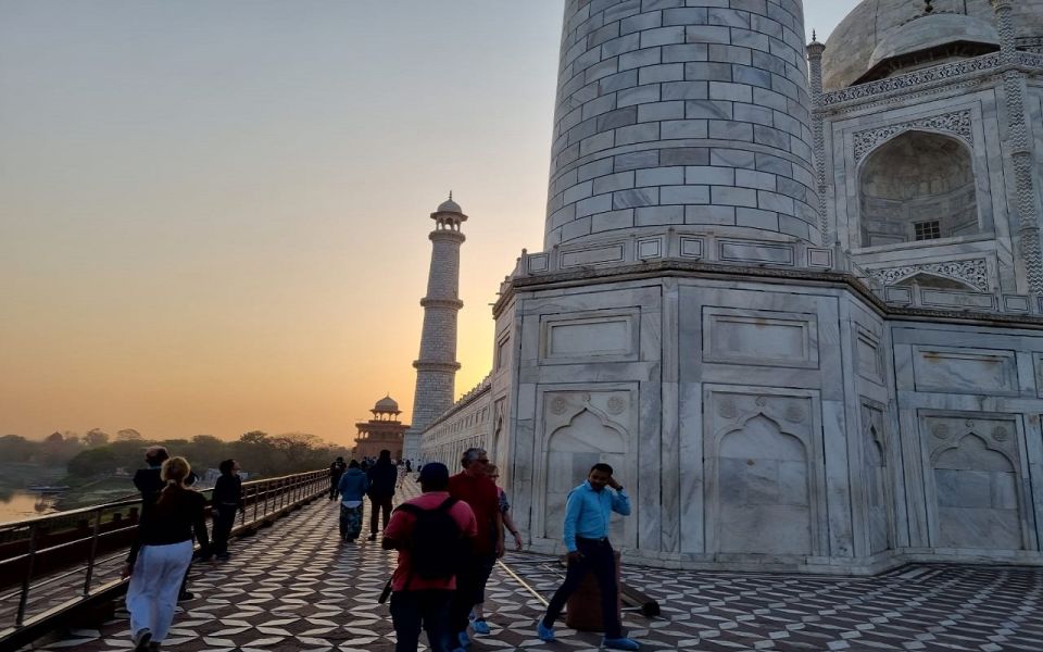 Agra : Taj Mahal & Agra Fort With Local Tour Guide - Directions
