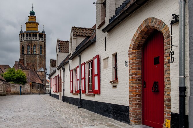 Artistic Bruges on a Private Tour With a Local - Capturing Artistic Moments