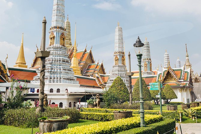 Bangkoks Grand Palace Complex and Wat Phra Kaew Tour - Gems Gallery Tour