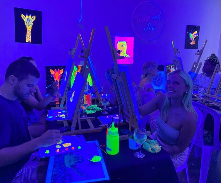 Barcelona: Fluorescent Paint and Wine Workshop - Common questions
