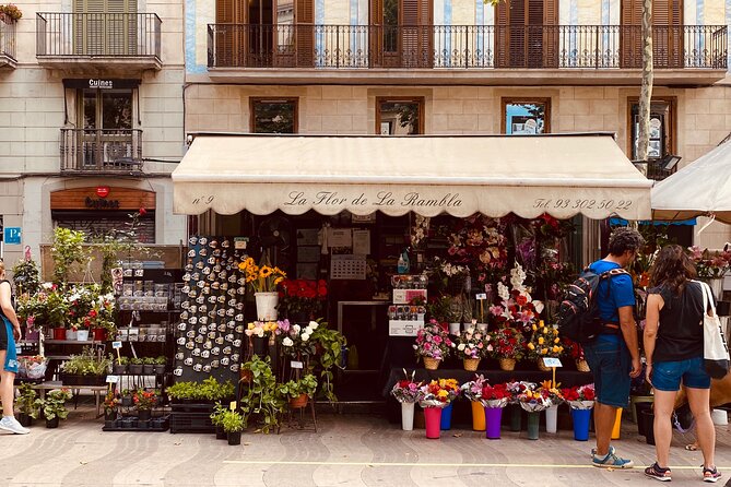 Barcelona Gothic Quarter Tour and Flamenco Show - Common questions