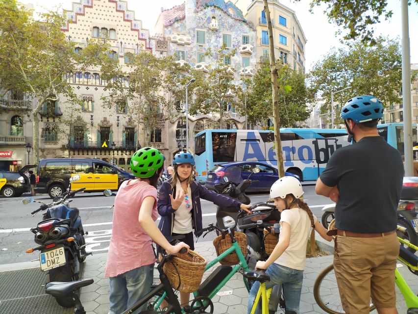 Barcelona Main Sights 2.5-Hour Tour by E-Bike - Tour Meeting Point