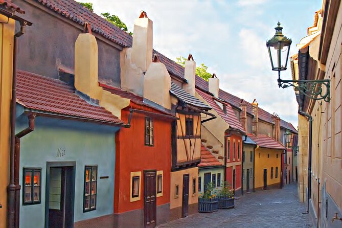 Best of Prague Walking Tour and Cruise With Authentic Czech Lunch - Directions and Navigation