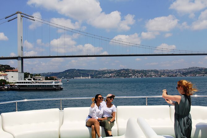 Bosphorus Yacht Cruise With Refreshments - Stopover at Kanlica - Stopover at Kanlica: What to Expect