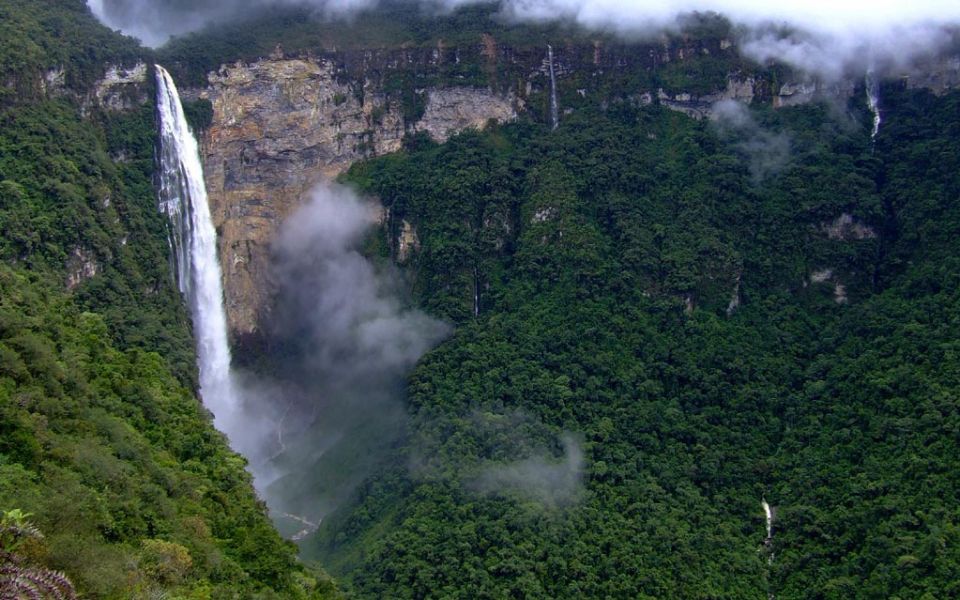 Chachapoyas: 2-Day Gocta Waterfalls and Kuelap Fortress Tour - Tour Route and Dining Experience