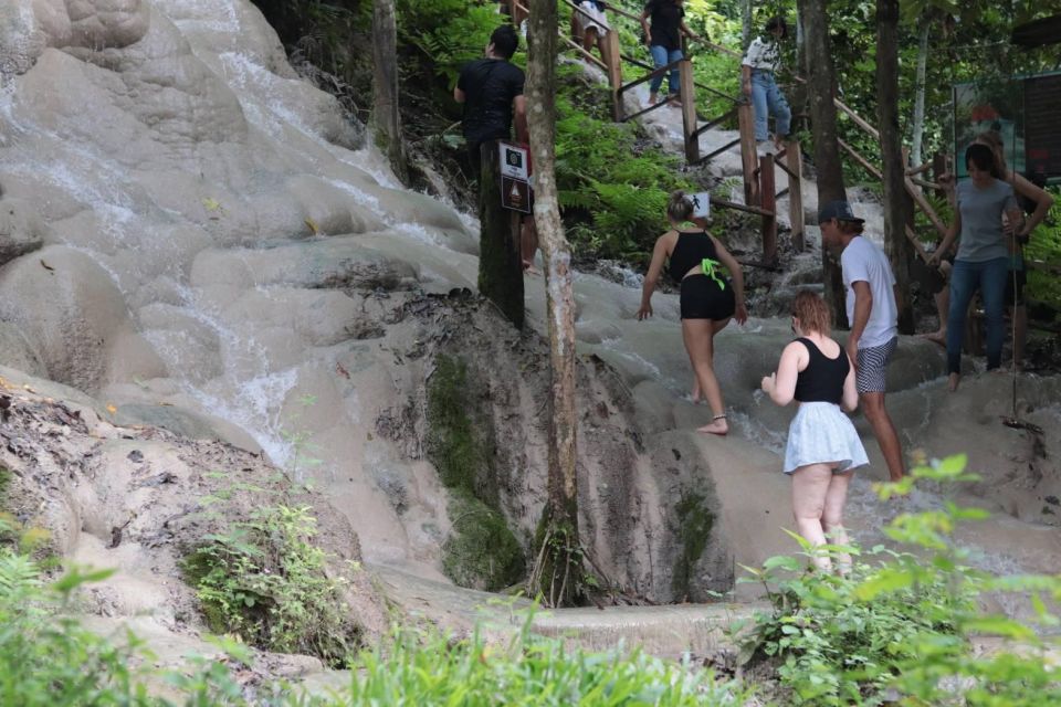 Chiang Dao Cave, Sticky Waterfall, Baan Den Temple Private - Sticky Waterfall