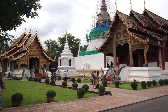Chiang Mai Foodies and Historic Walk - Common questions