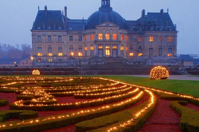 Christmas Fairytale: Vaux-Le-Vicomte Chateau Private Guided Tour - Tour Inclusions and Exclusions