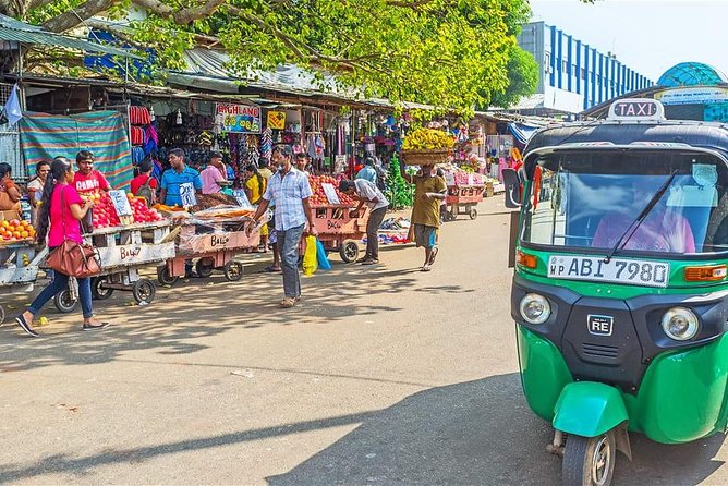 Colombo City Tour By Tuk Tuk - Cultural Etiquette and Tips