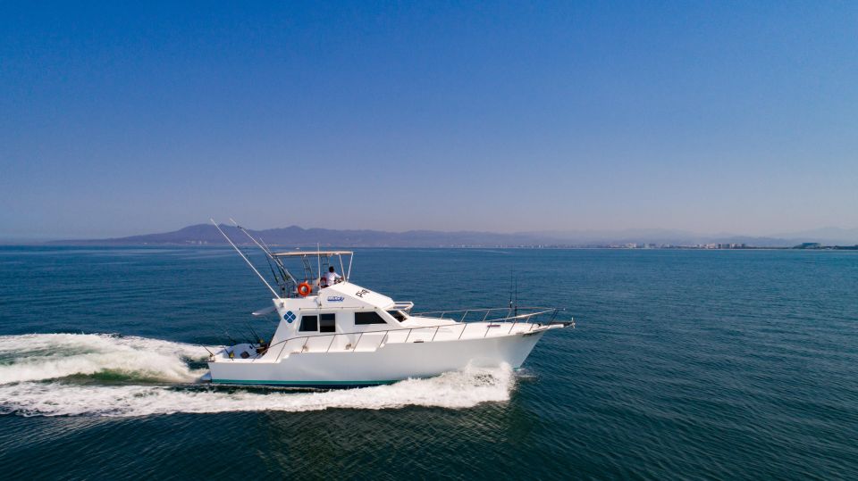 Custom 46' Boat in Puerto & Nuevo Vallarta - Group Size Options