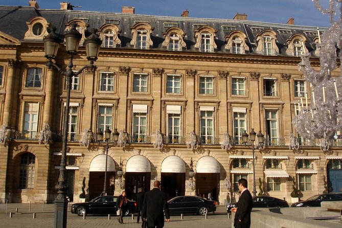 Da Vinci Code Movie Locations Private Tour in Paris - Group Size Options