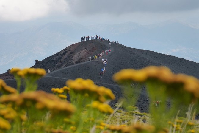 ETNA - Trekking to the Craters Eruption of 2002 - Common questions