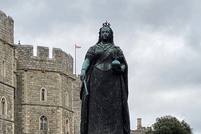 Explore Windsor Castle and Hampton Court Palace - Common questions