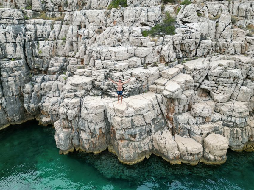 From Makarska: Hvar Island North Shore Speedboat Tour - Travel Tips