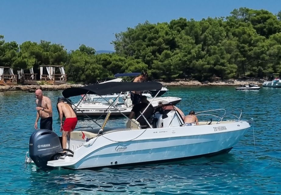 From Makarska: Zlatni Rat & Bol Speedboat Tour With Swimming - Directions & Recommendations