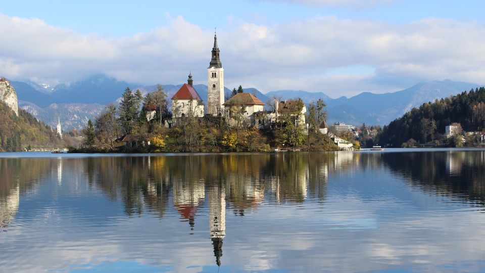 Full-Day Private Best of Slovenia Tour From Zagreb - Unveiling the Best of Slovenia Tour